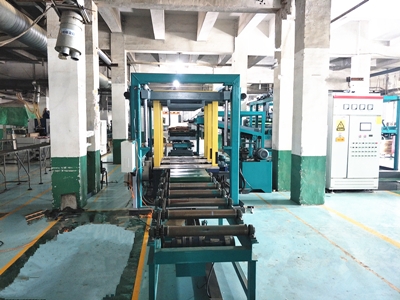 小型蜜桃AV网站免费看机