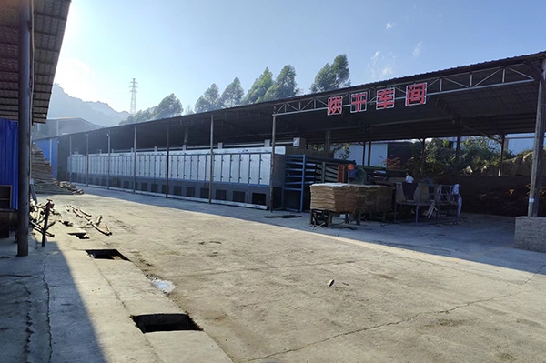 旋切亚洲国产剧情水蜜桃