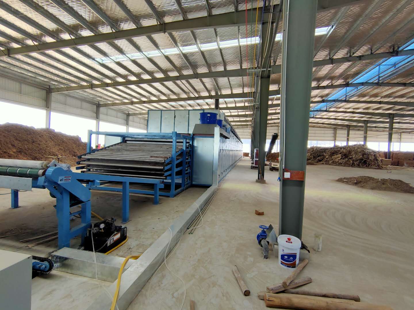 四层亚洲国产剧情水蜜桃